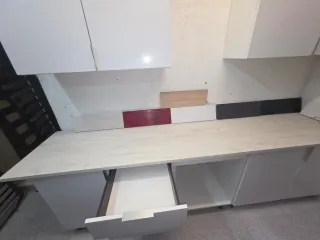 Mueble de cocina nuevo blanco y gris