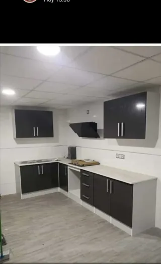Mueble de cocina nuevo blanco y gris