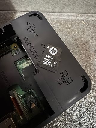 Raspberry Pi 3B Negra con microsd 32 Gb