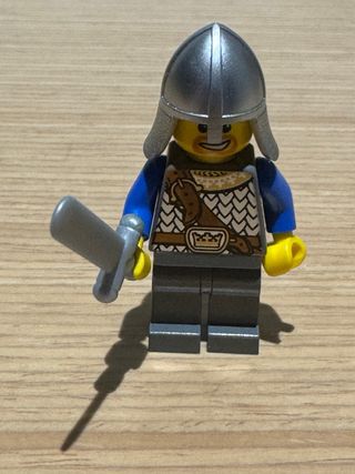 Minifigura LEGO Cavaliere Corona