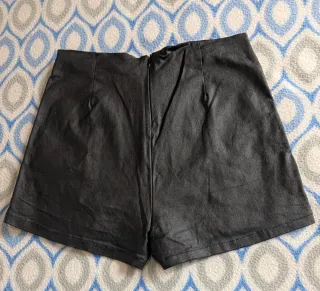 Falda short corto negro