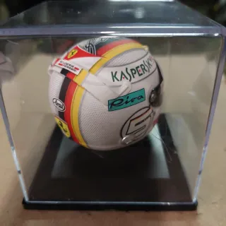 Casco Sebastian Vettel 2017 Ferrari
