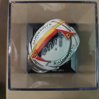 Casco Sebastian Vettel 2017 Ferrari