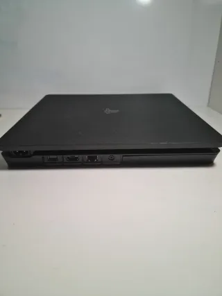 PS4 + 2 Mandos + Funda Transporte