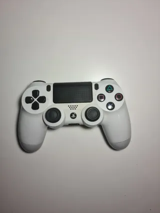 PS4 + 2 Mandos + Funda Transporte