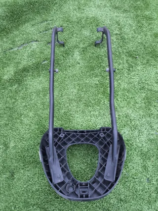 Soporte y Baúl Yamaha XJ6