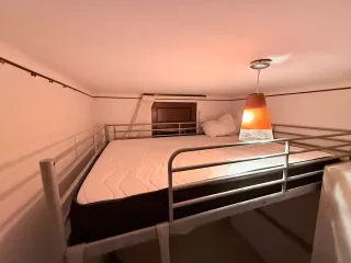 Litera SVÄRTA IKEA Metal IKEA (SIN COLCHÓN)