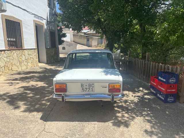 SEAT 124 1980