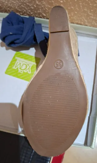 Sandalias azul marino de cuña alta de esparto T.35