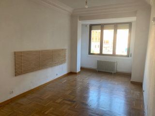 Piso de 135 metros zona Plaza Vega Burgos