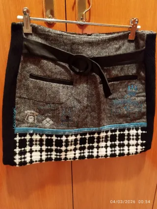 Falda Desigual Gris y Negra