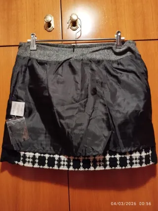 Falda Desigual Gris y Negra