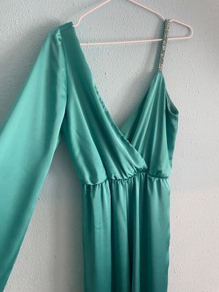 Mono verde satén de invitada