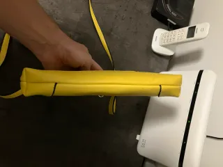 Borsa donna gialla con tasche e zip