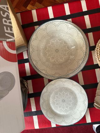 Lote de platos nuevo!! 12 piezas