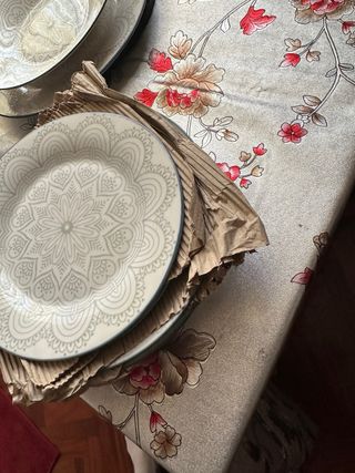 Lote de platos nuevo!! 12 piezas