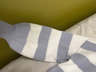 Jersey rayas cuello alto blanco y azul