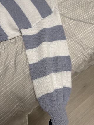 Jersey rayas cuello alto blanco y azul