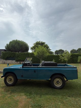 Land Rover Santana