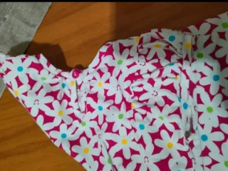 T-shirt Benetton bambina fiori