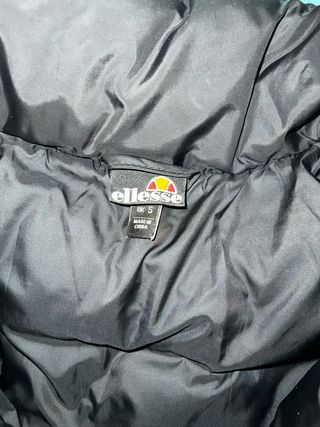 Chaqueta Ellesse Camuflaje Negra y Gris