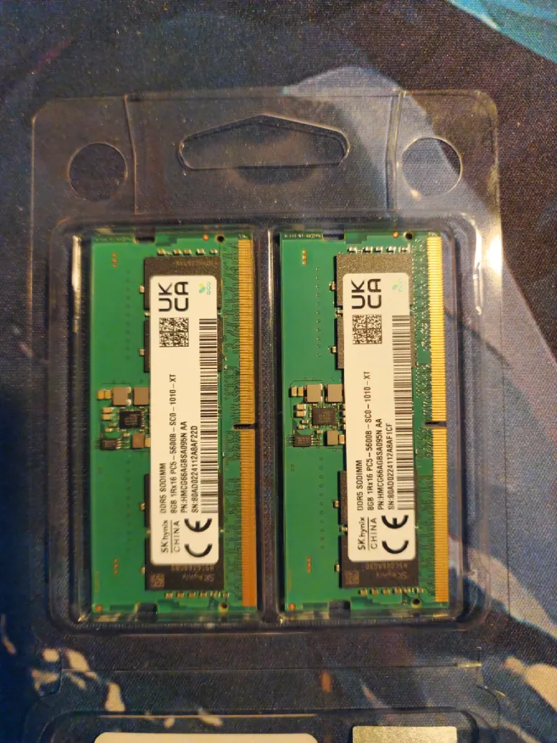 6x SK hynix DDR5 8GB 5600MHz SODIMM