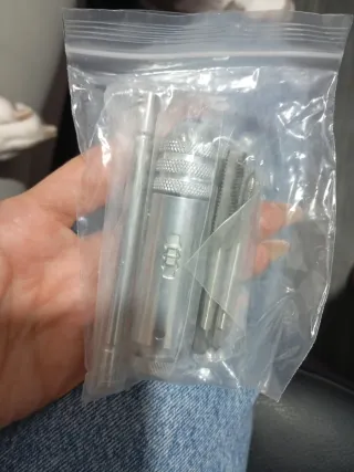 Llave Gira Machos Metálica