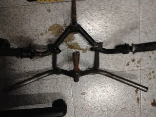 Manillar y Suspensiones Derbi Variant Revolution