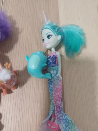 Muñecas Enchantimals y mascotas