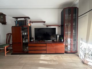 Mueble de comedor completo madera y cristal