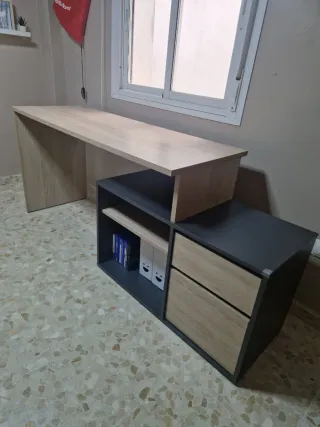 Mesa escritorio reversible madera y gris