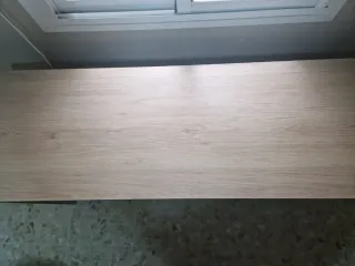 Mesa escritorio reversible madera y gris