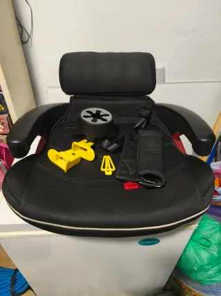 Alzador coche Grupo3 con Isofix con accesorios