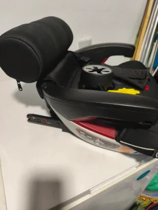 Alzador coche Grupo3 con Isofix con accesorios