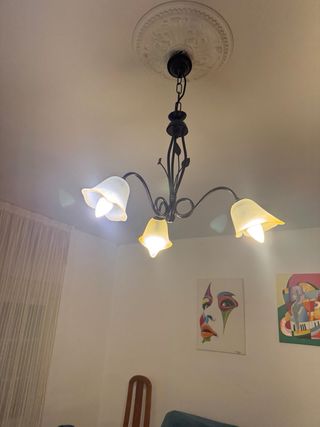 Lámpara colgante de metal y cristal