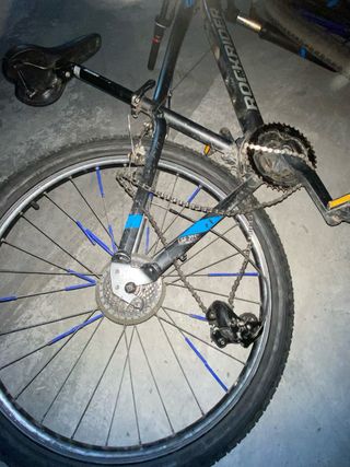 Bicicleta Rockrider Negra y Azul