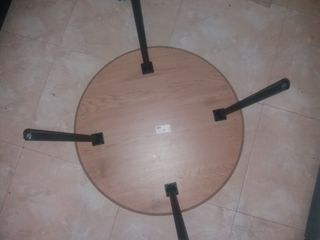 URGE Mesa redonda madera y metal