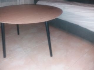 URGE Mesa redonda madera y metal