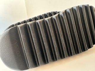 Yeezy Slide YS-01 Negras