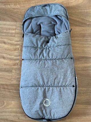 Saco de invierno Bugaboo gris