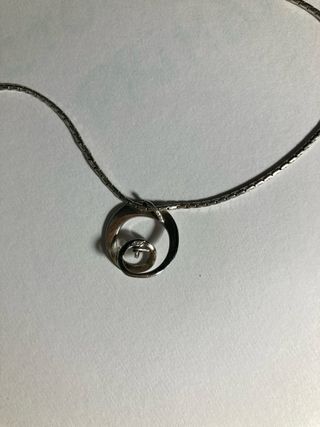 Collar de plata con colgante