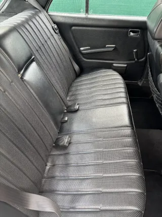 Mercedes-Benz w123 1985