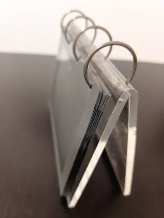 Moldura com capacidade para 12 Fotos