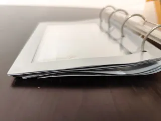 Moldura com capacidade para 12 Fotos