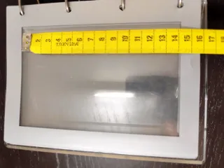 Moldura com capacidade para 12 Fotos