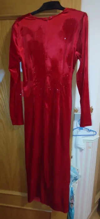Vestido rojo brillante fiesta