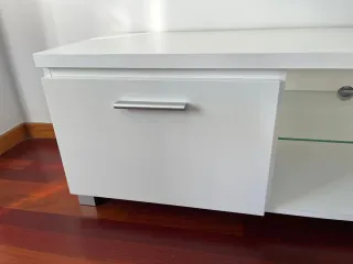 Mueble TV blanco