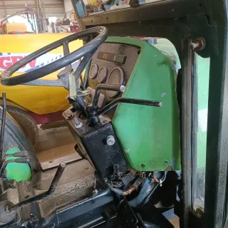 Tractor Deutz DX 3.900 Doble tracción 6500 horas