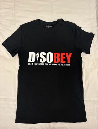 Camiseta Disobey Negra