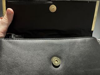 Bolso fiesta negro tachuelas doradas